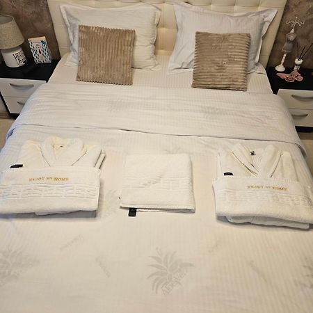 Enjoy My Home Near Palas Mall 2 雅西 外观 照片